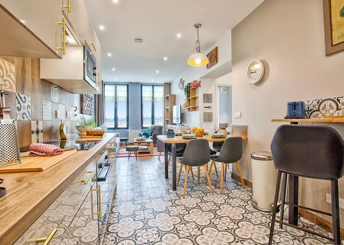 139 La Vague - Front De - Contemporain Et Terrasse Sur Cour - 2 A 6 Personnes - Rez-de-chaussee * Houlgate